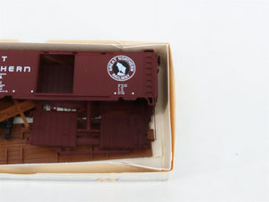 LOT of 6 HO Scale Walthers Kits UP, GN, ATSF & IC 40' PS-1 Steel Box Cars