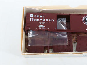 LOT of 6 HO Scale Walthers Kits UP, GN, ATSF & IC 40' PS-1 Steel Box Cars