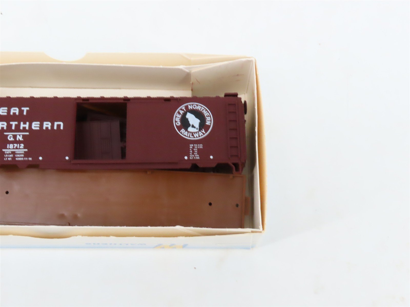 LOT of 6 HO Scale Walthers Kits UP, GN, ATSF & IC 40' PS-1 Steel Box Cars