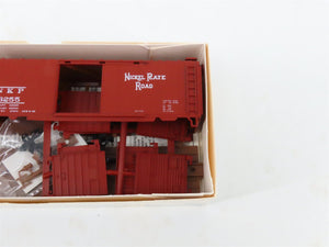 LOT of 6 HO Walthers Kits NKP, SOU, C&O, C&IM, & NYC 40' PS-1 Steel Box Cars
