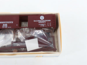 HO Scale Walthers/Wagon Customs Kits PRR Pennsylvania REA 40' Box Cars 2-Pack