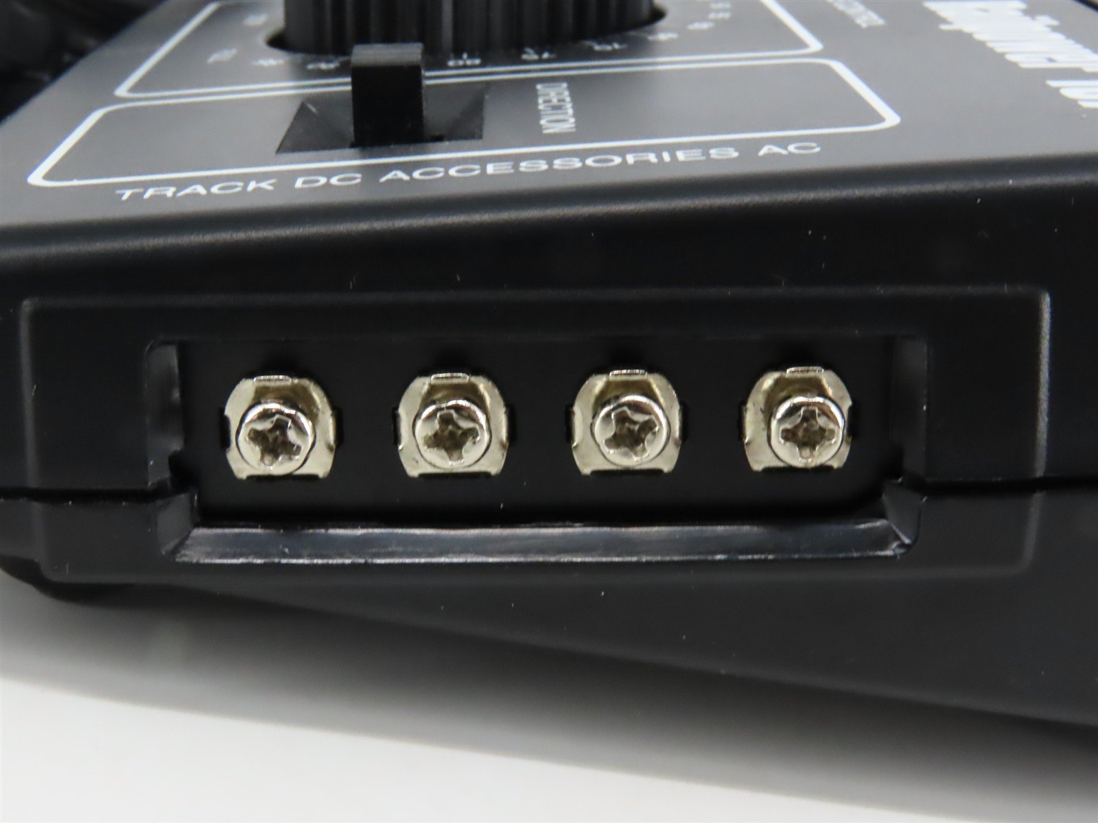 MRC Railpower 1370 DC Transformer/Controller for HO & N Scale