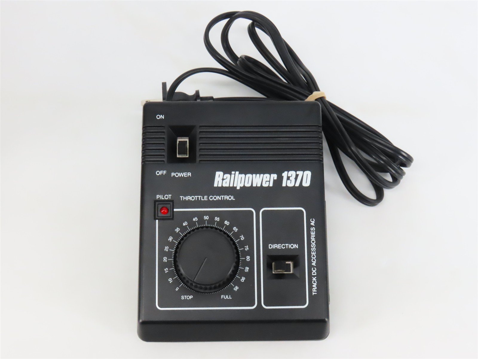 MRC Railpower 1370 DC Transformer/Controller for HO & N Scale