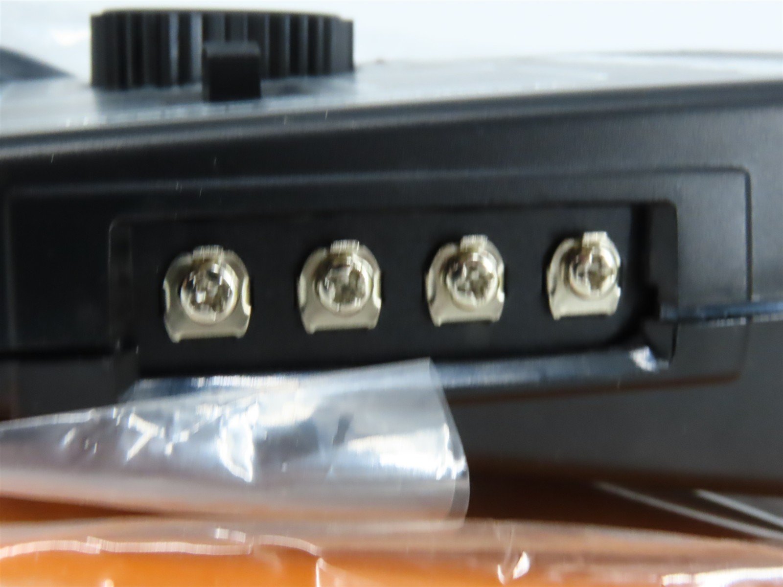 MRC #AA370 Railpower 1370 DC Transformer/Controller for HO & N Scale
