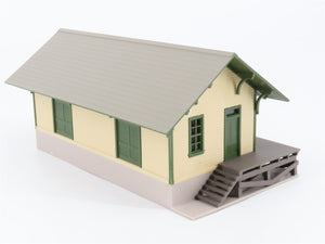 HO 1/87 Walthers Cornerstone Built-Ups 933-2827 Golden Valley Freight House