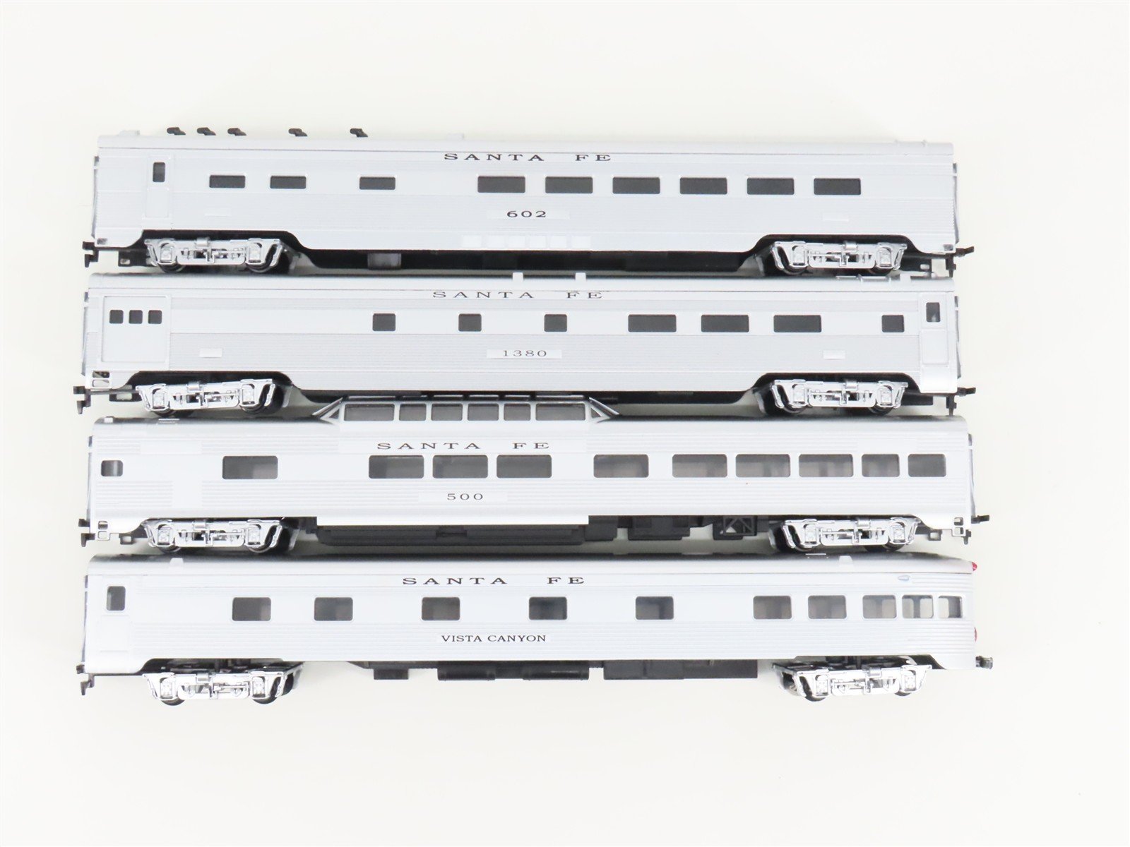 LOT of 4 HO Scale IHC Premier ATSF Santa Fe Corrugated Side Passenger Cars