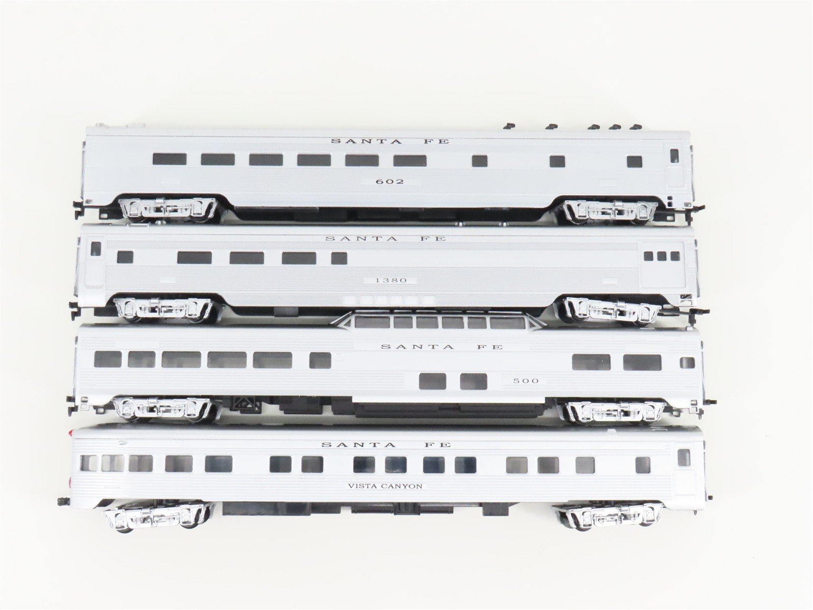LOT of 4 HO Scale IHC Premier ATSF Santa Fe Corrugated Side Passenger Cars