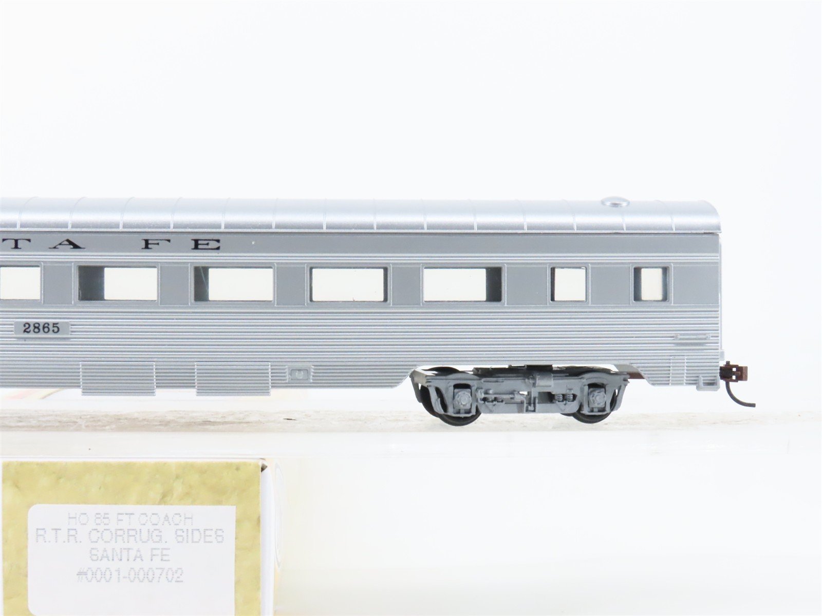 HO Con-Cor 0001-000702 ATSF Santa Fe Corrugated Side 85' Coach Passenger #2865