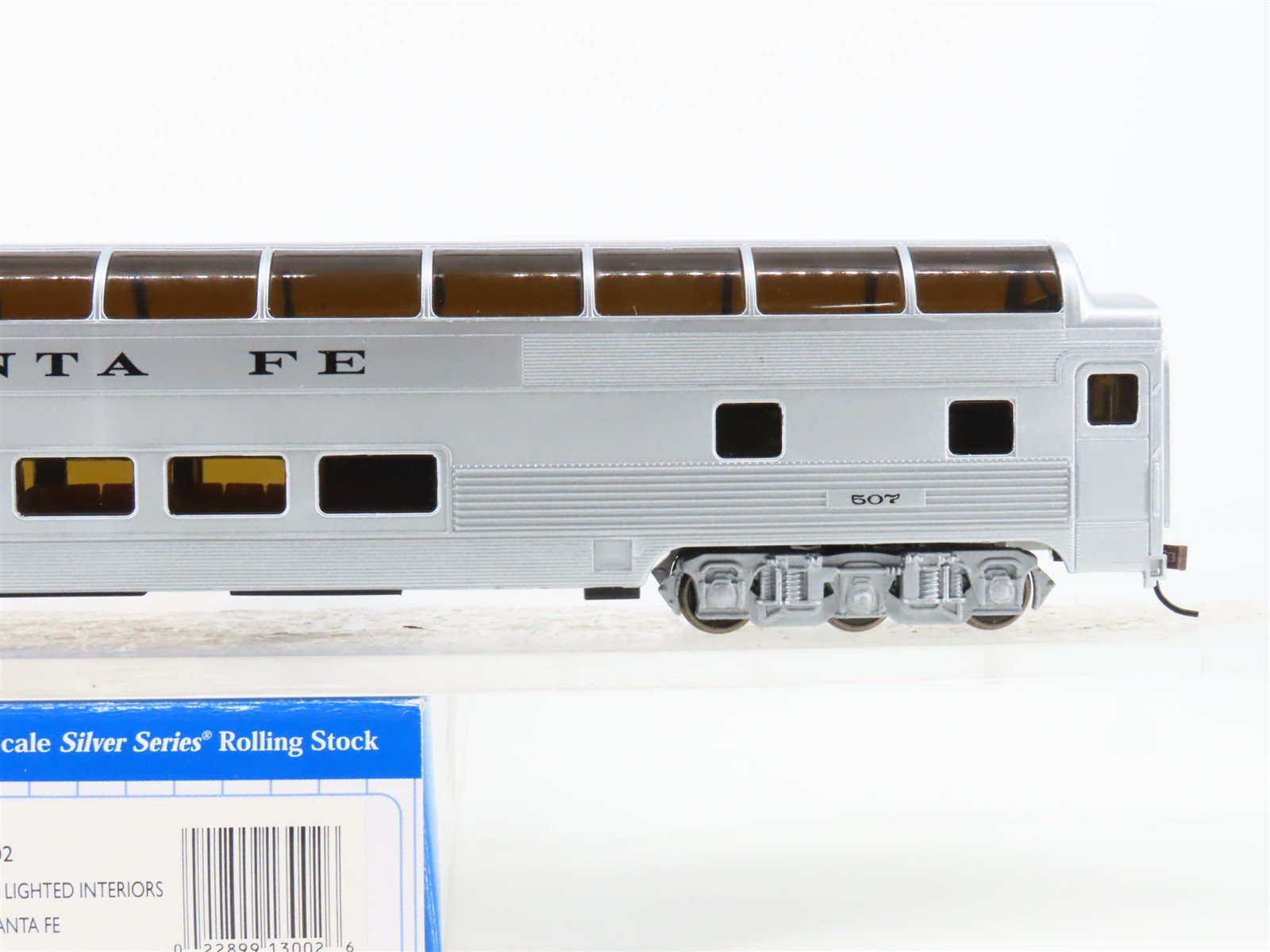 HO Scale Bachmann Silver 13002 ATSF Santa Fe 85' Full Dome Passenger Car #507