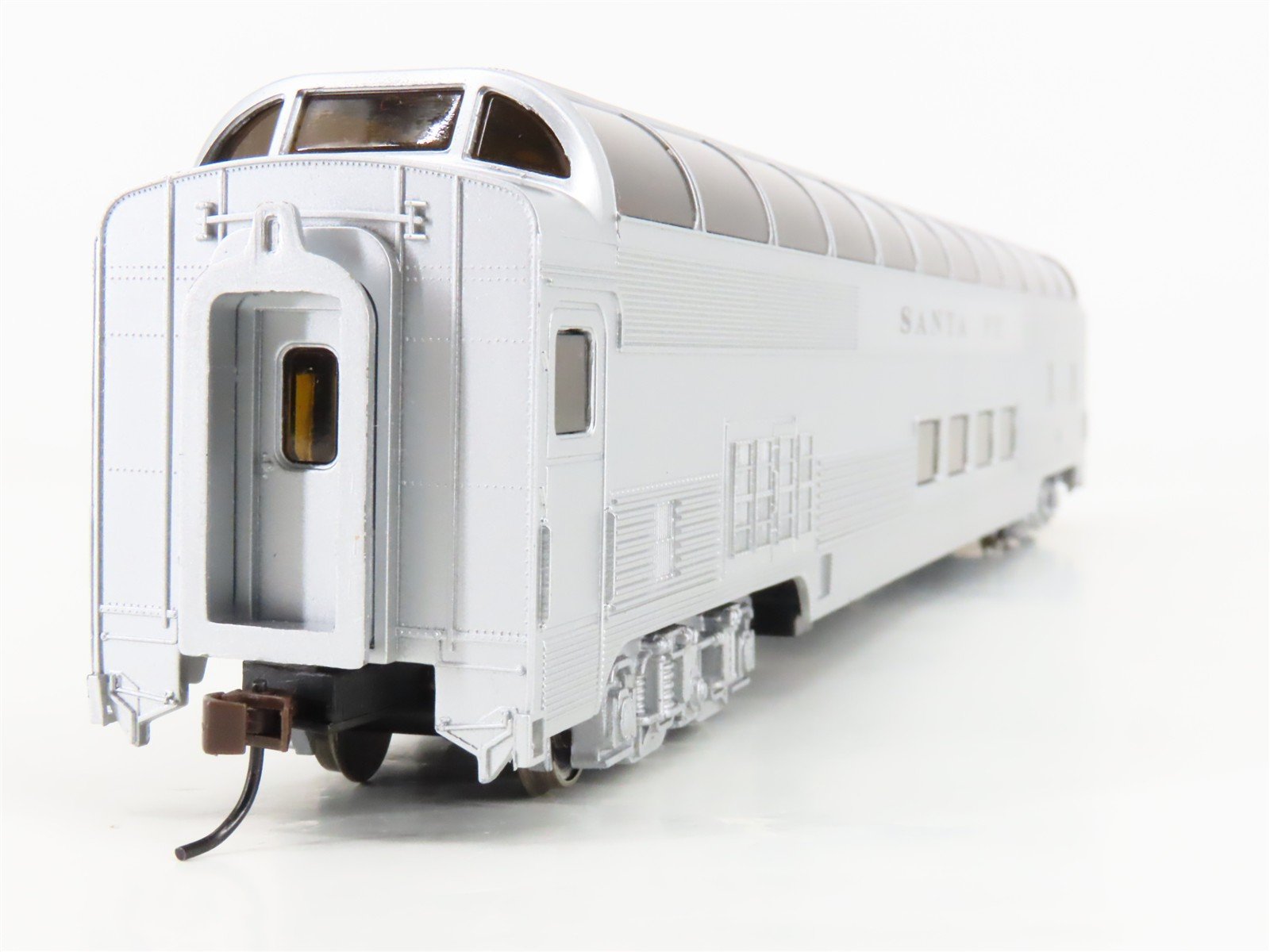 HO Scale Bachmann Silver 13002 ATSF Santa Fe 85' Full Dome Passenger Car #507