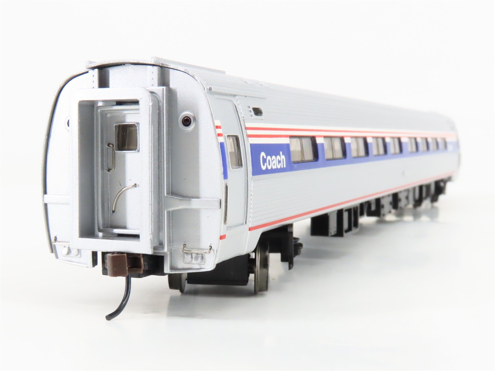 HO Scale Bachmann Silver 13114 AMTK Amtrak Ph. IV Amfleet I Coach Passenger No#
