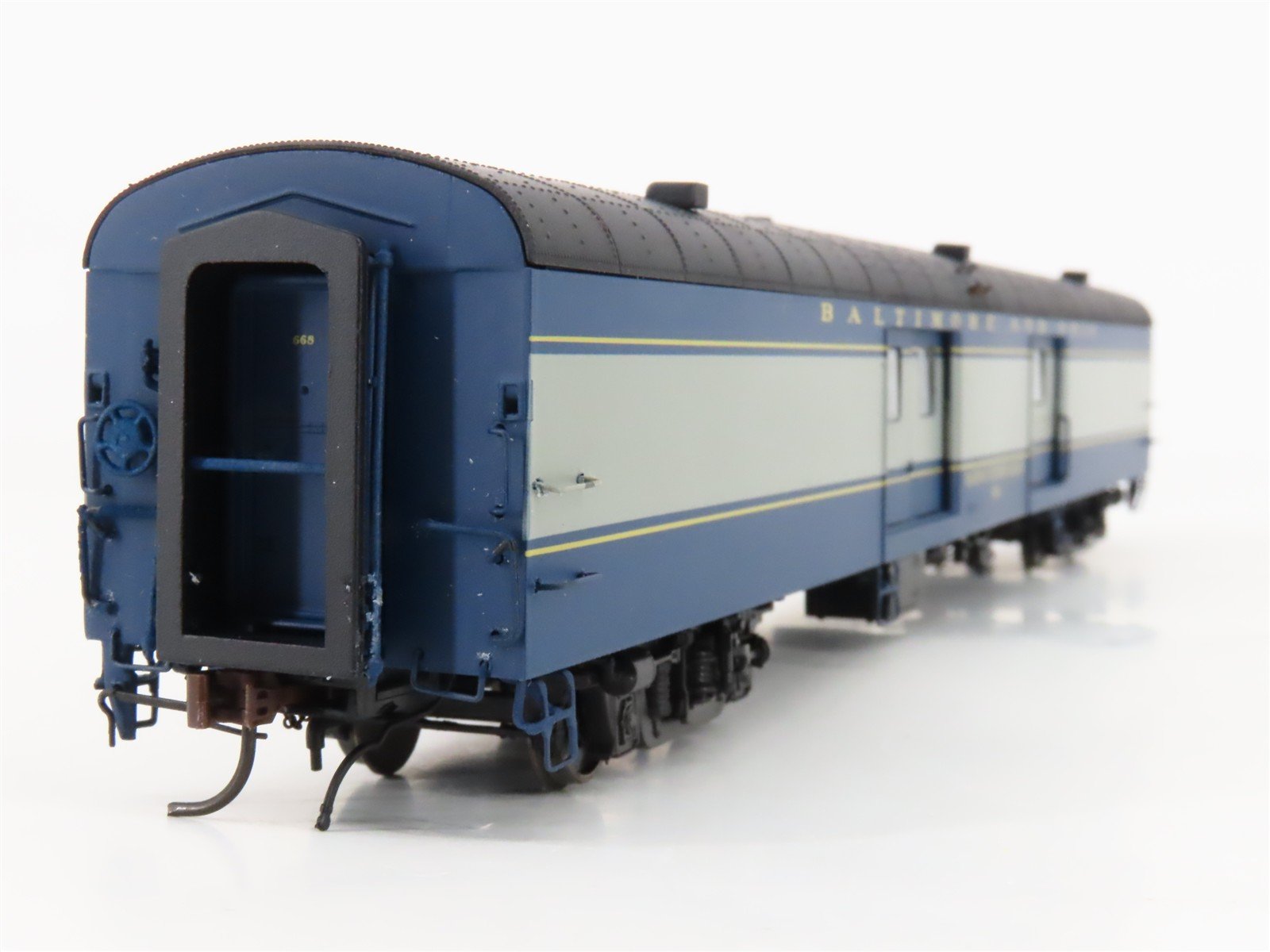HO Scale Rapido 106112 B&O Baltimore & Ohio Baggage-Express Passenger Car #668