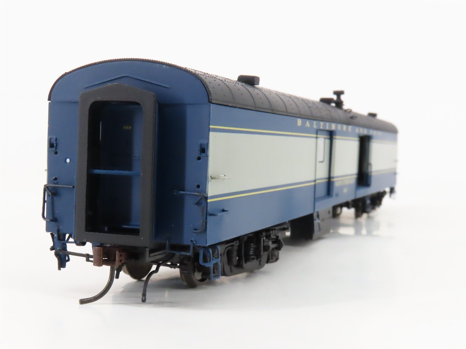 HO Scale Rapido 106112 B&O Baltimore & Ohio Baggage-Express Passenger Car #668