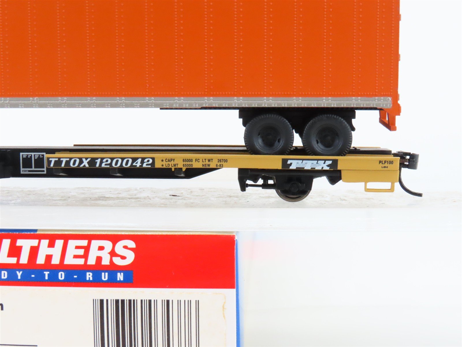 HO Walthers 932-39814 TTX Front Runner TOFC Flat Car #120042 w/Schneider Trailer