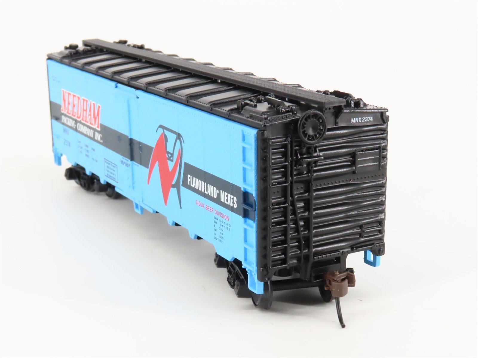 HO Scale Athearn 7125 MNX Needham Packing Flavorland Meat 40' Steel Reefer #2374