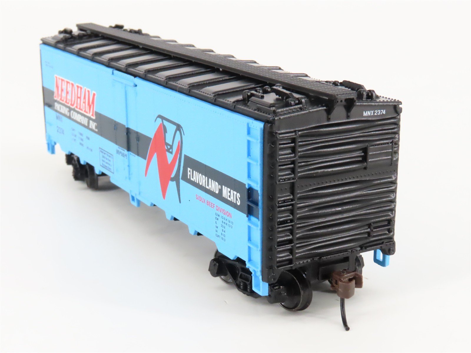 HO Scale Athearn 7125 MNX Needham Packing Flavorland Meat 40' Steel Reefer #2374