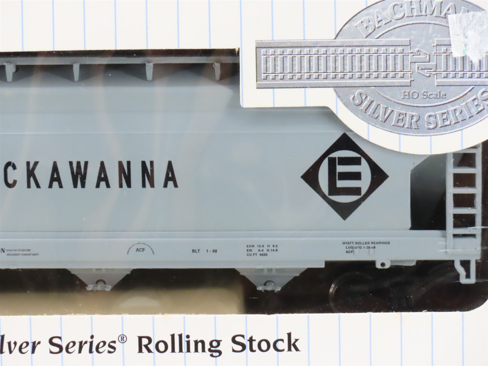 LOT of 4 HO Bachmann Silver WADX, EL, ATSF & GN Box Car & Covered Hoppers