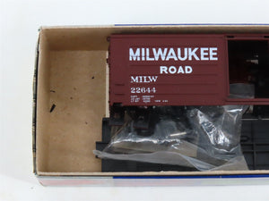 LOT of 3 HO Scale Roundhouse Walthers MDC Kits MILW Milwaukee Road 40' Box Cars