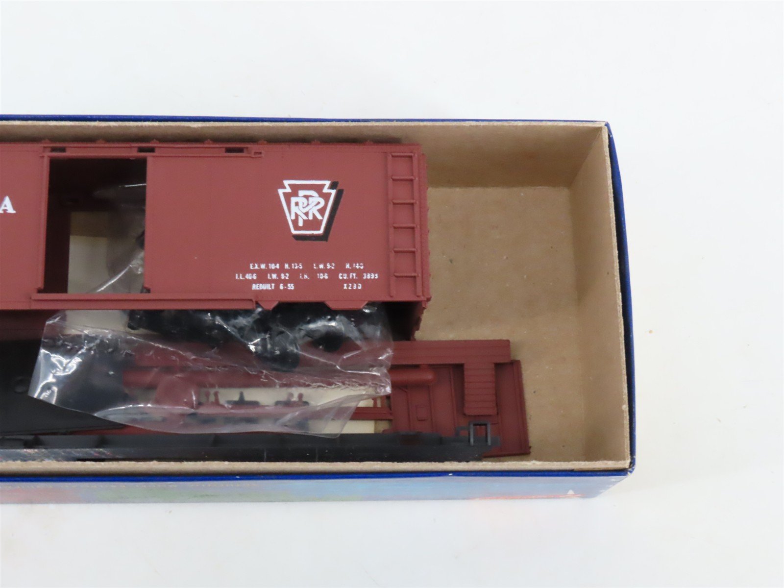LOT of 4 HO Scale Roundhouse MDC Kits 1042 PRR Pennsylvania 40' Box Cars