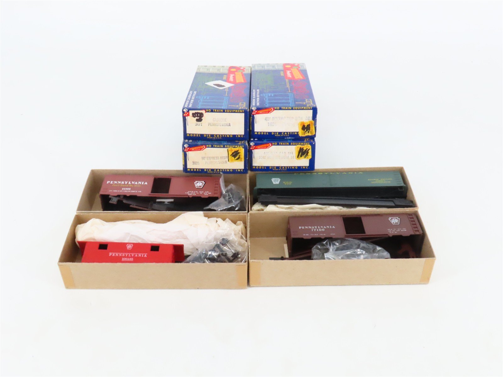 LOT of 4 HO Roundhouse MDC Kits PRR Pennsylvania Reefer, Caboose, & Box Cars