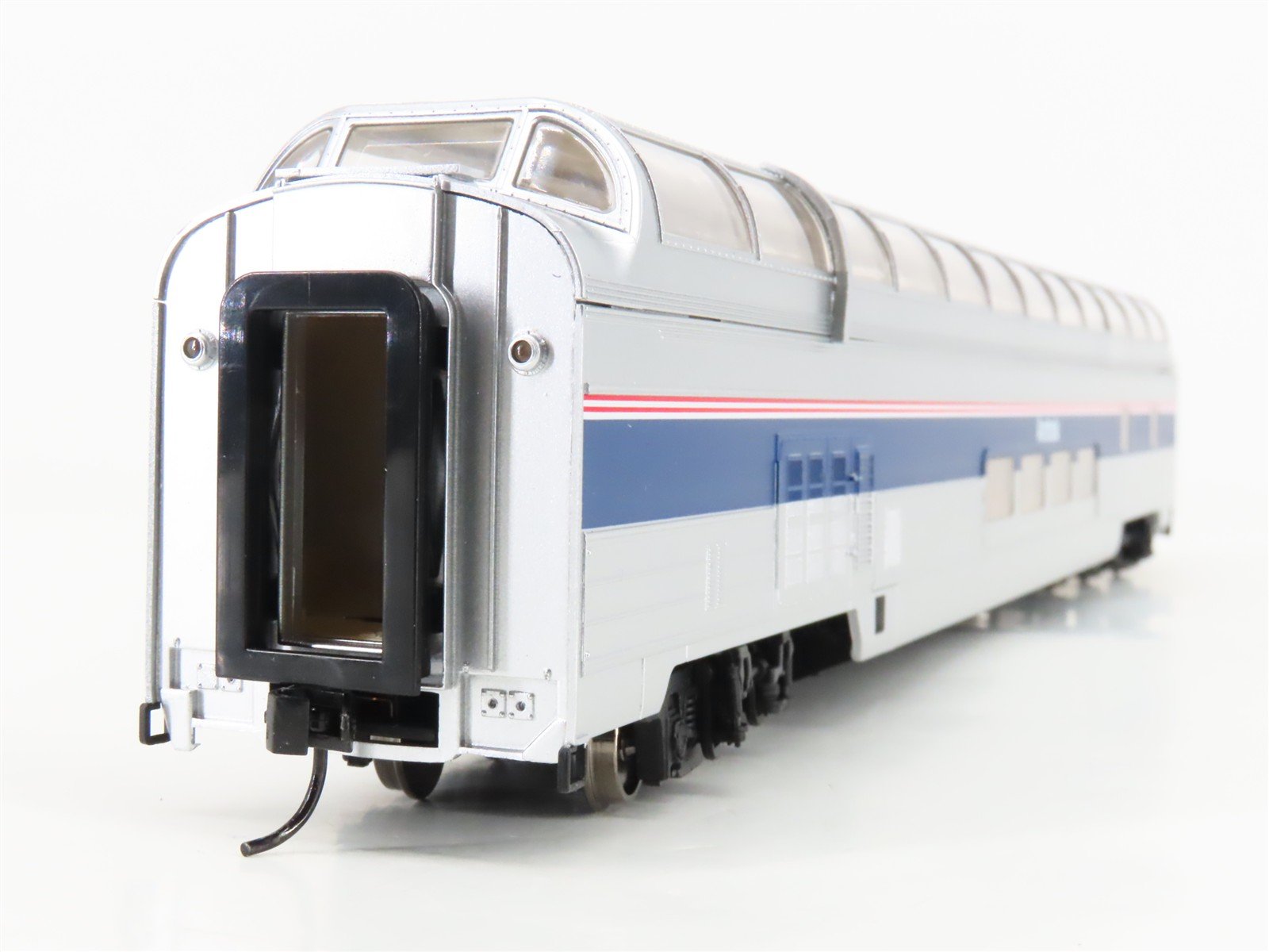 HO Scale Walthers 932-6527 AMTK Amtrak Ph. 4 Budd Great Dome Passenger Car