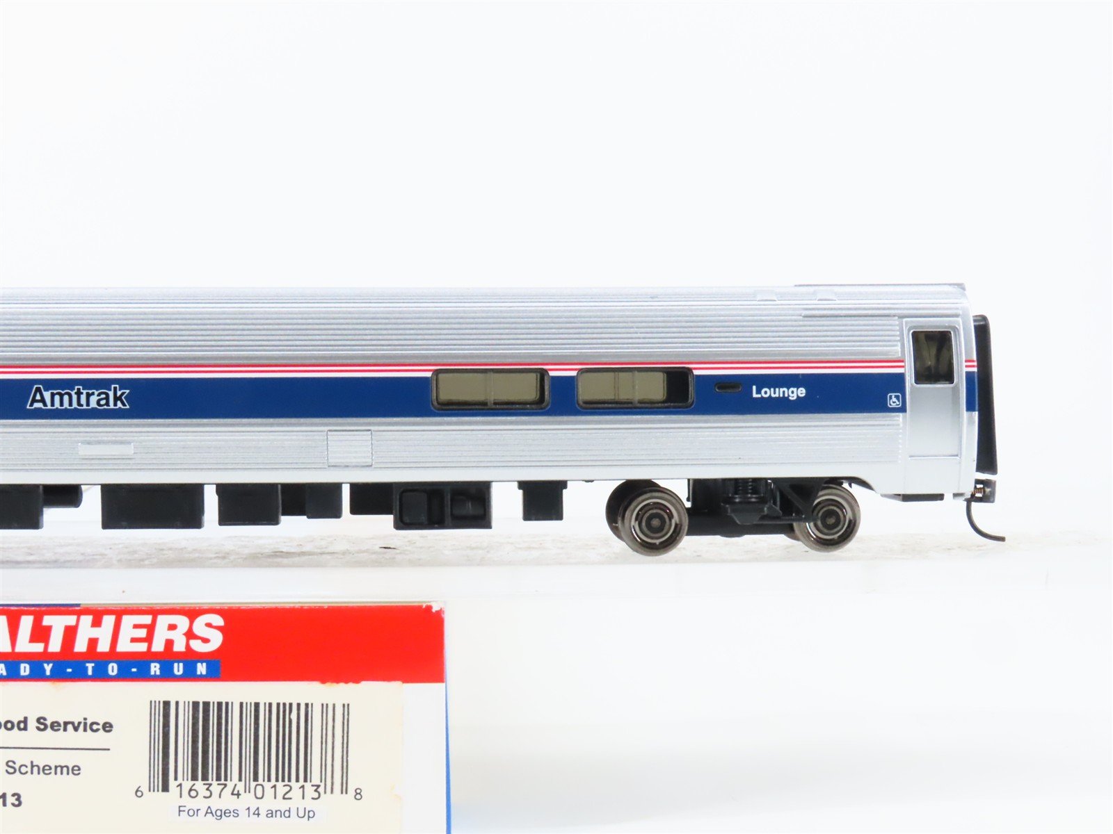 HO Walthers 932-6213 AMTK Amtrak Ph. 4 Amfleet II Food Service Lounge Passenger