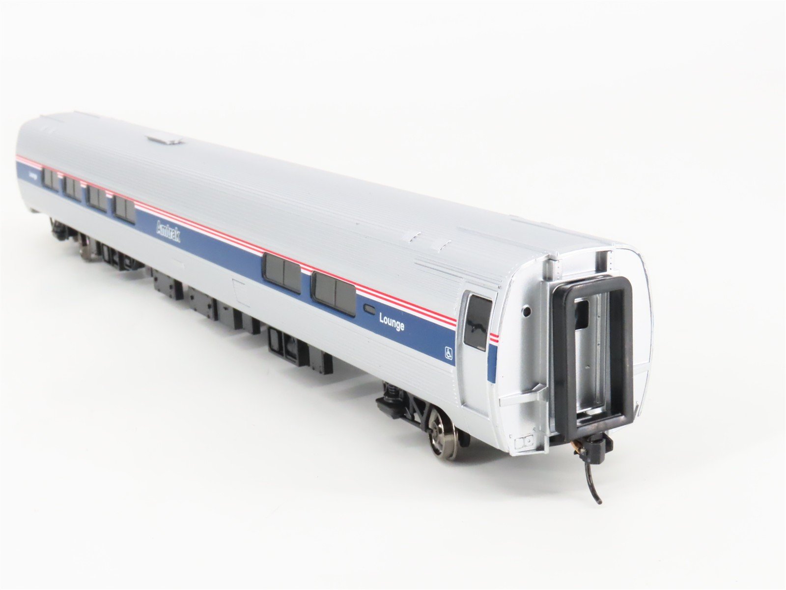 HO Walthers 932-6213 AMTK Amtrak Ph. 4 Amfleet II Food Service Lounge Passenger
