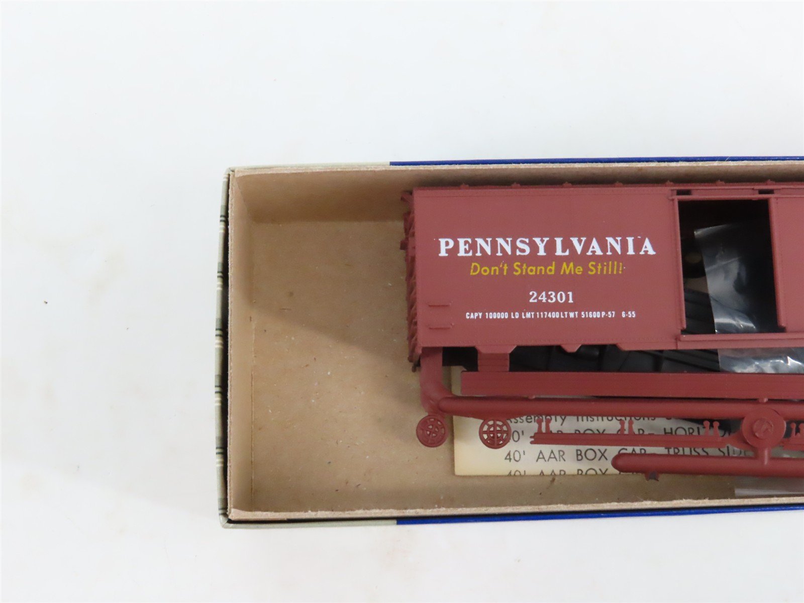 LOT of 4 HO Scale Roundhouse MDC Kits 1042 PRR Pennsylvania 40' Box Cars