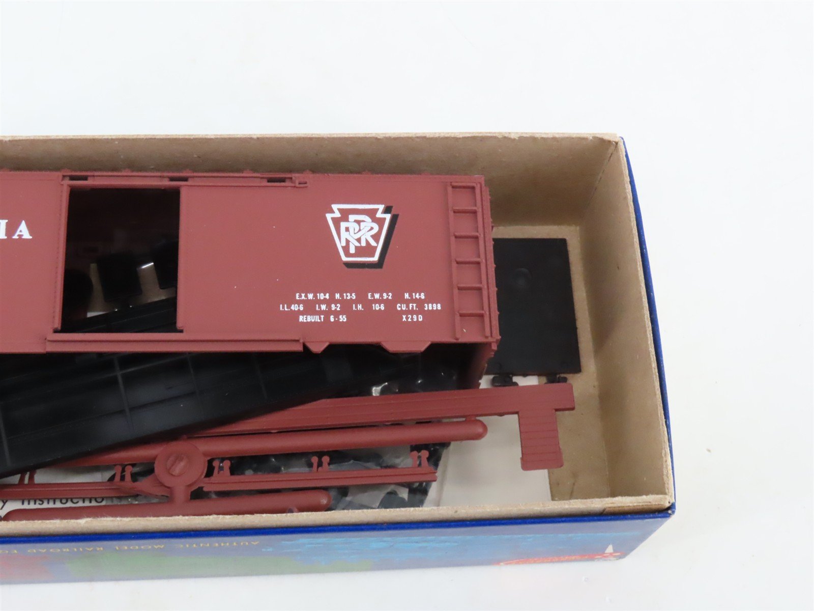 LOT of 4 HO Scale Roundhouse MDC Kits 1042 PRR Pennsylvania 40' Box Cars