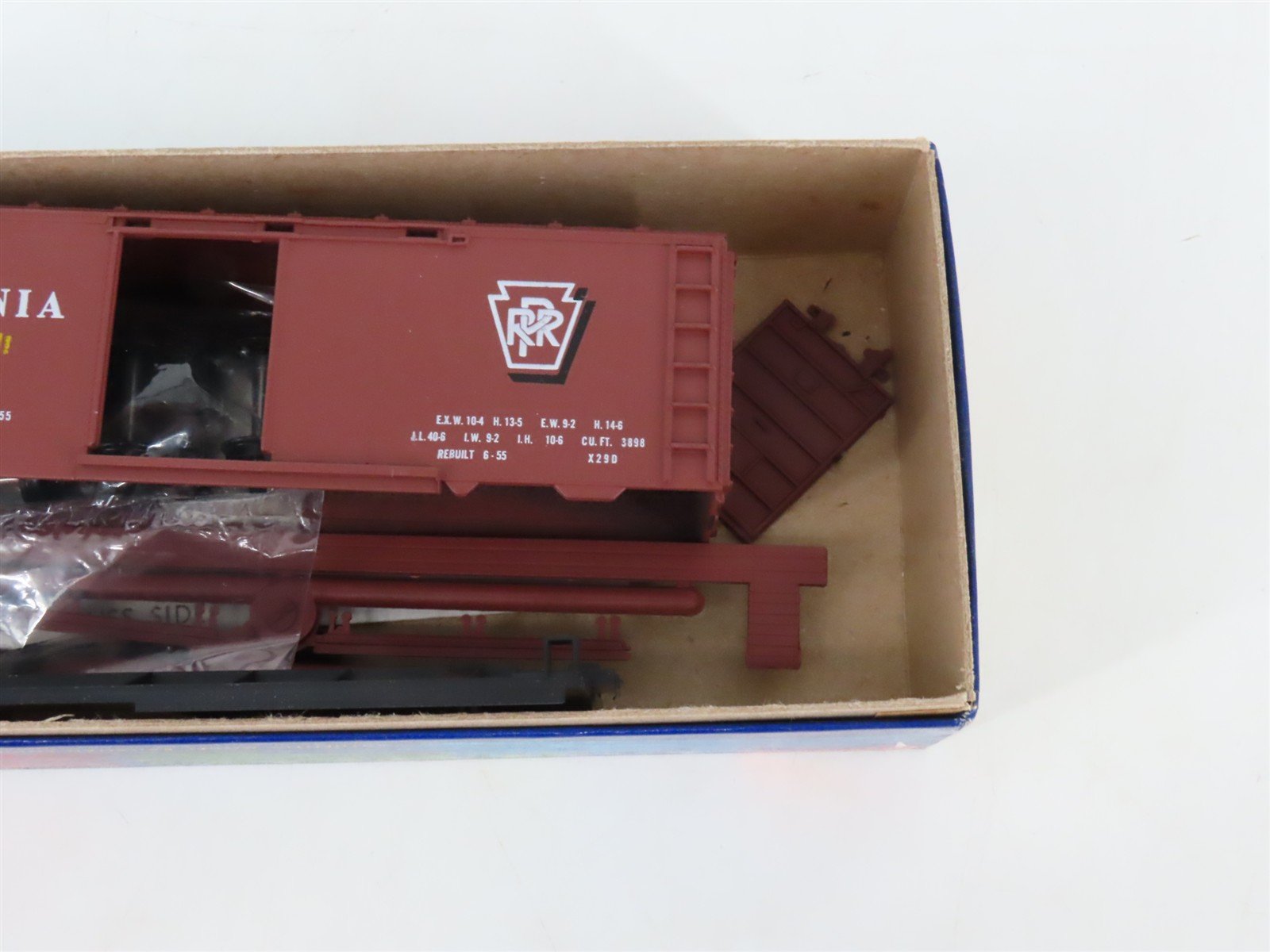 LOT of 3 HO Scale Roundhouse MDC Kits 1042 PRR Pennsylvania 40' Box Cars