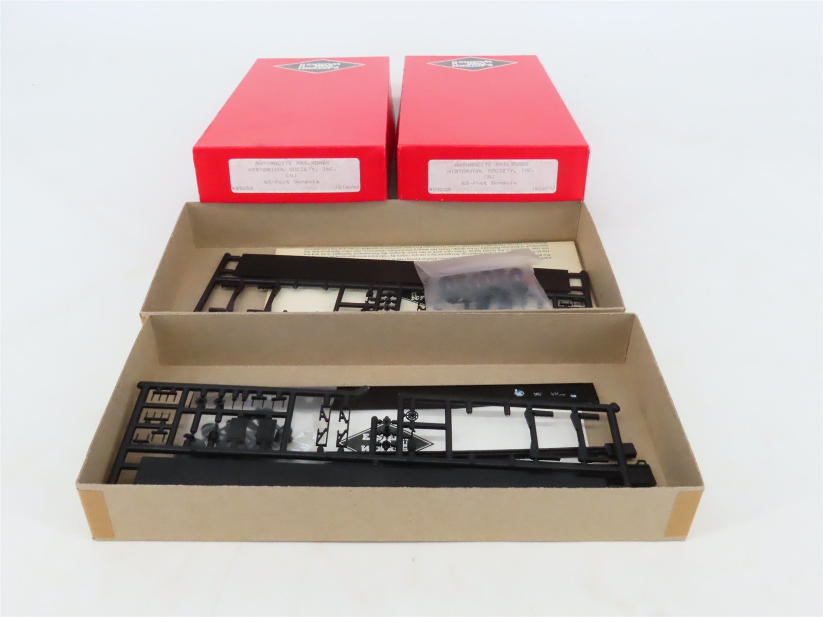 LOT of 2 HO Scale Eastern Car Works Kits CNJ Jersey Central Lines 65' Gondolas