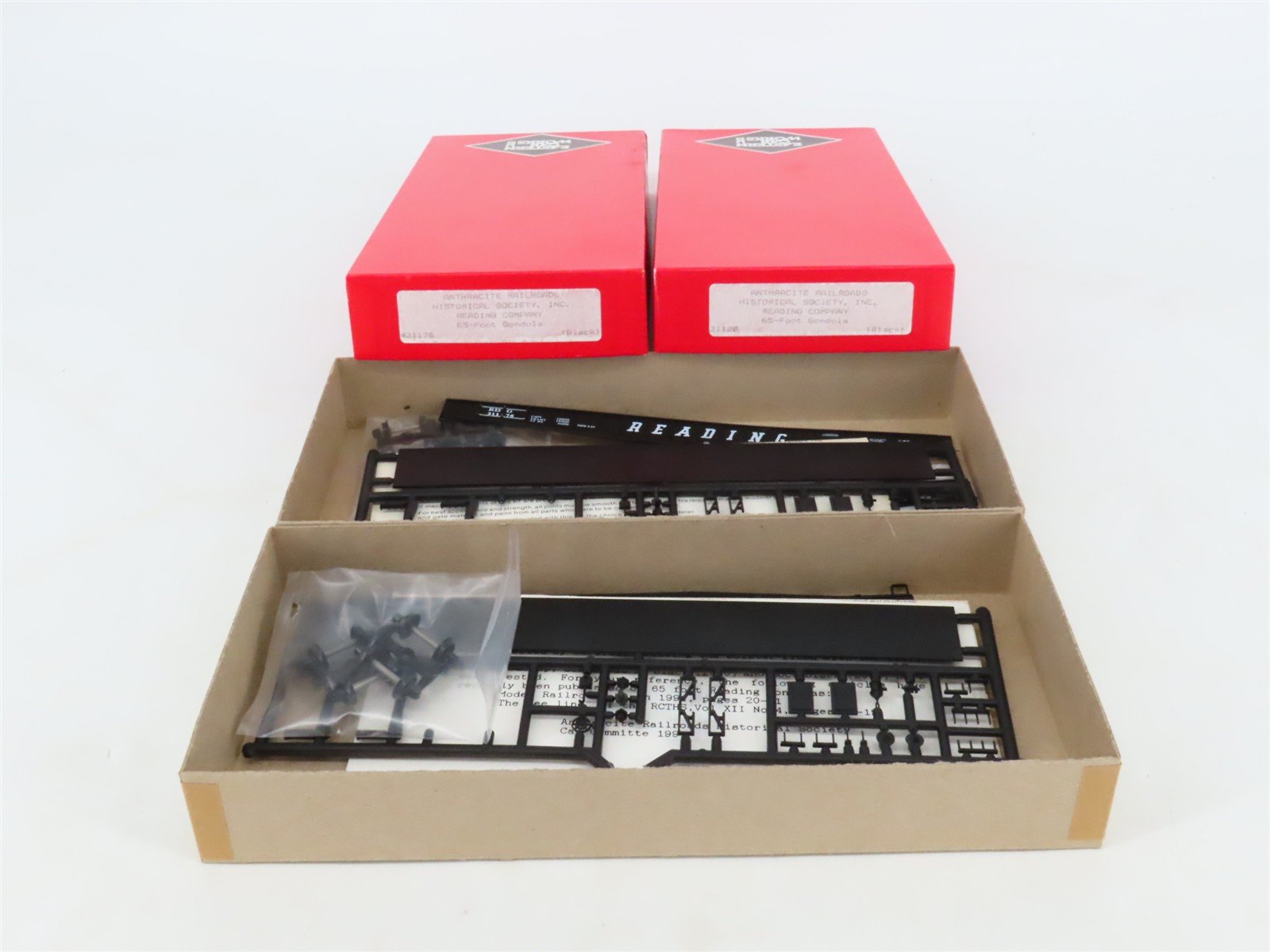 LOT of 2 HO Scale Eastern Car Works Kits RDG Reading Railroad 65' Gondolas