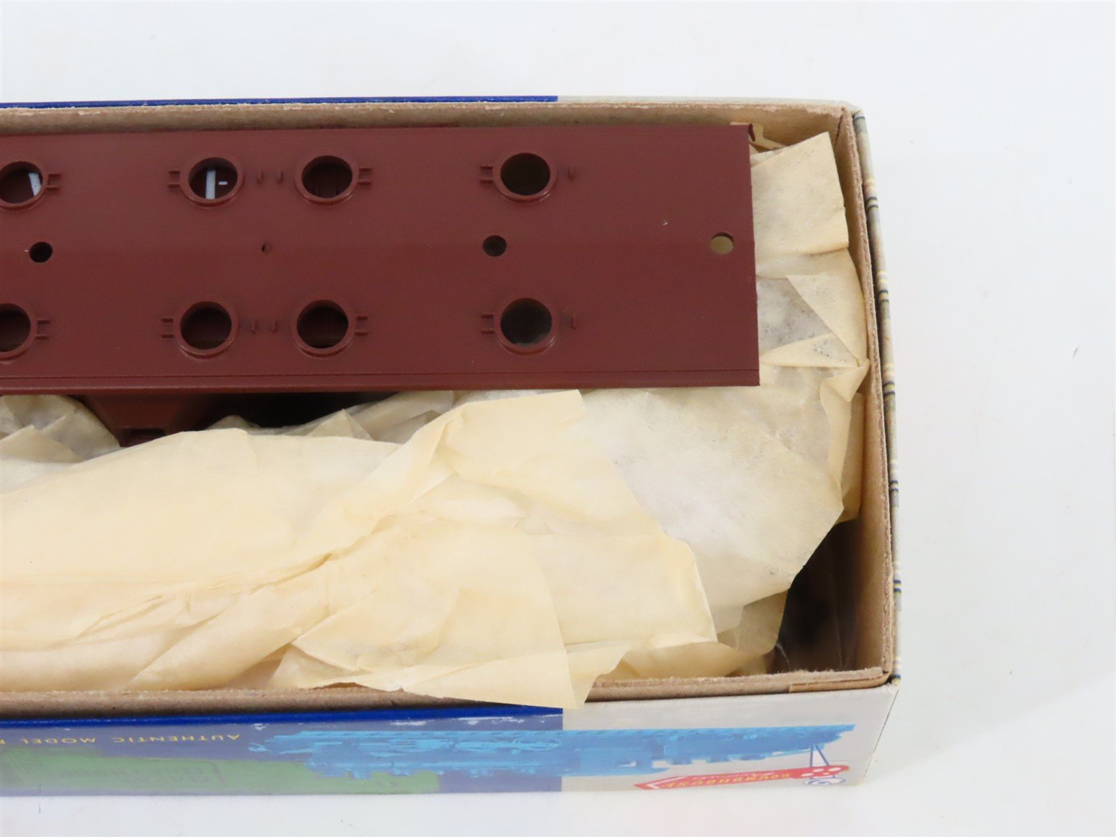 LOT of 2 HO Scale Roundhouse Bev-Bel MDC Kits LV Lehigh Valley 35' 2-Bay Hoppers