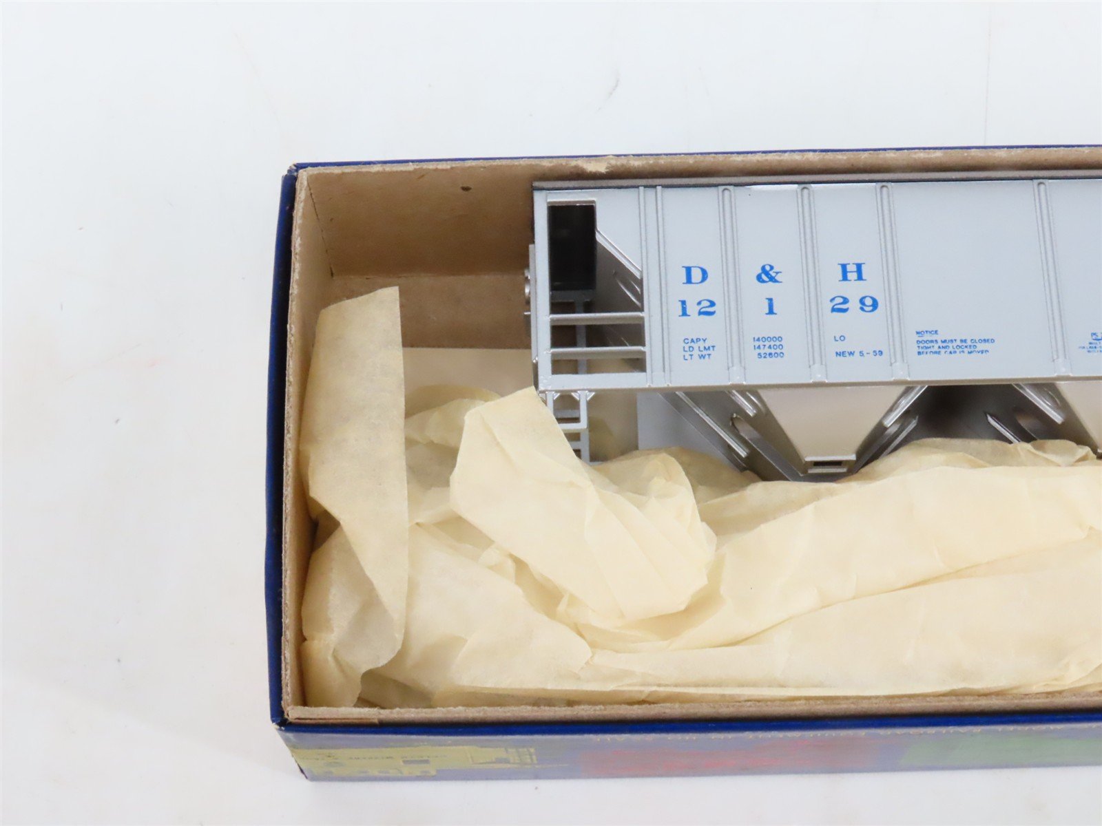 LOT of 2 HO Roundhouse Bev-Bel MDC Kits D&H Delaware & Hudson 35' 2-Bay Hoppers
