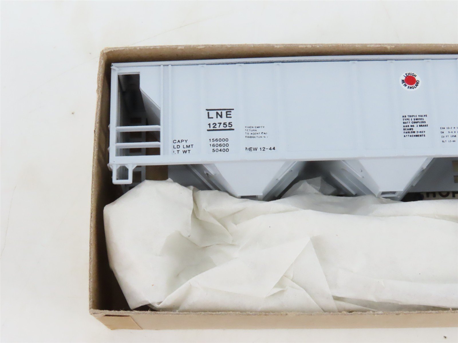 LOT of 2 HO Roundhouse Bev-Bel MDC Kits LNE Lehigh New England 35' 2-Bay Hoppers