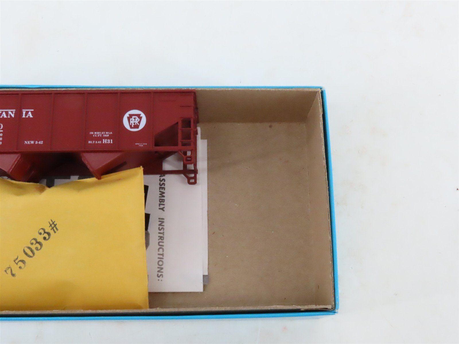 LOT of 4 HO Athearn K&D Hobby Distributors Kits PRR/RDG 34' 2-Bay Hoppers