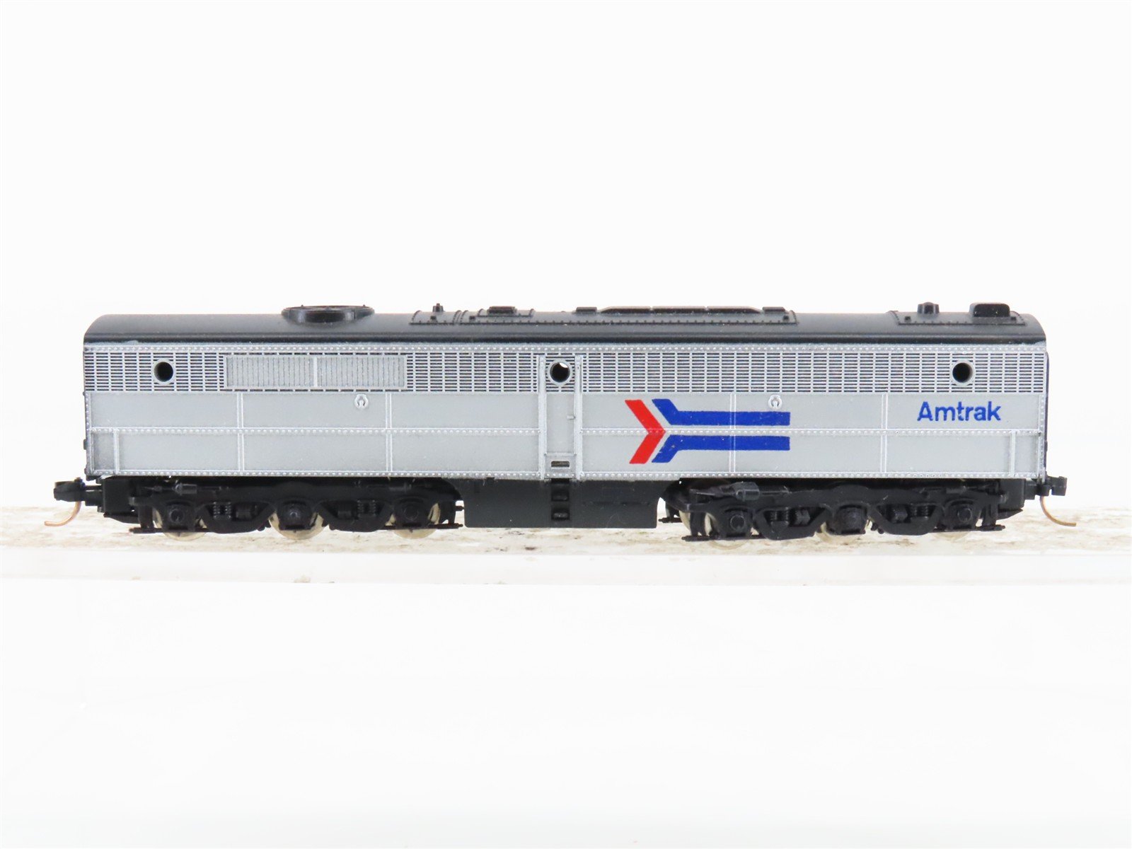 N Scale Kato Amtrak PB-1 Diesel Locomotive UNPOWERED