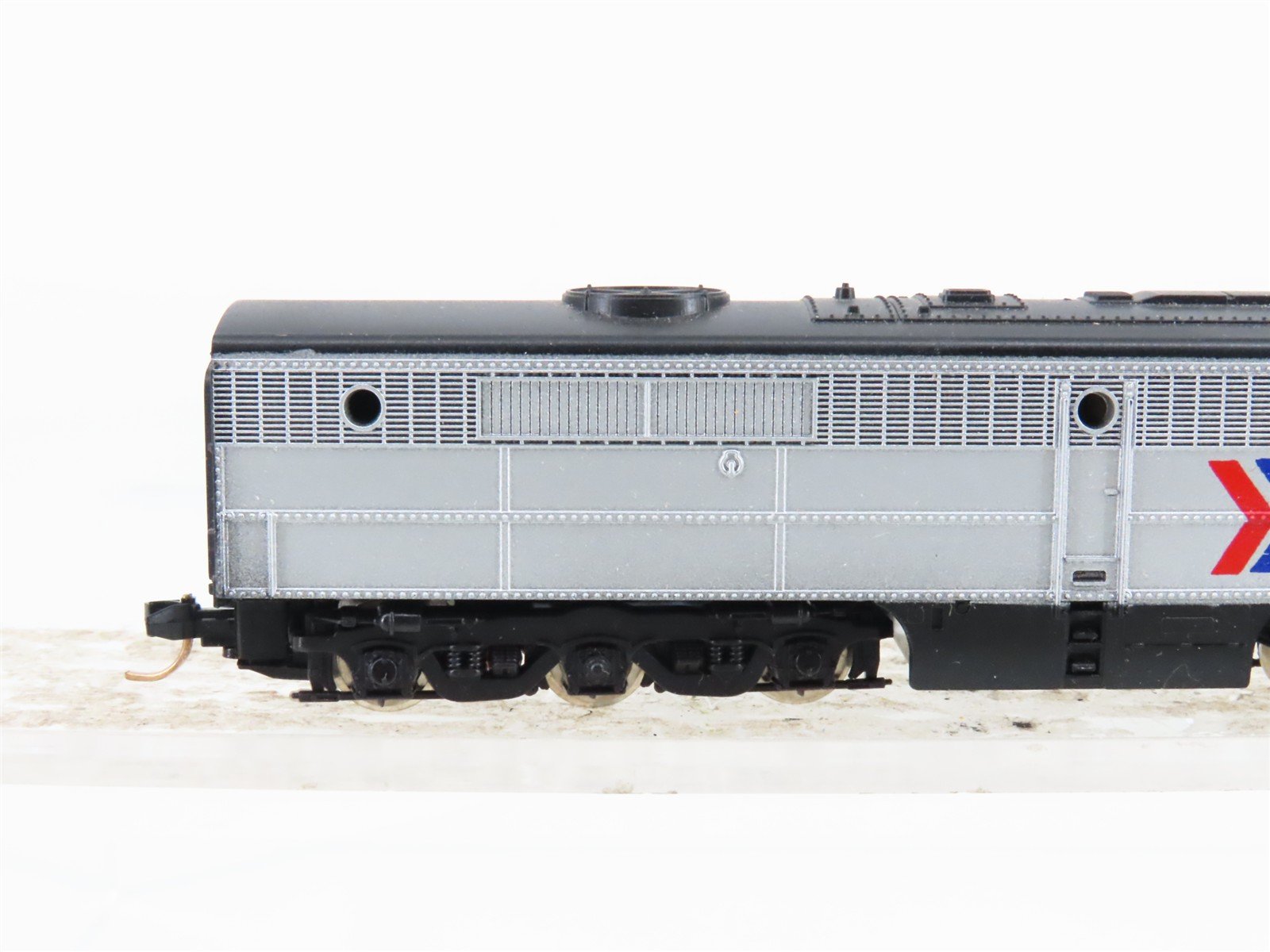 N Scale Kato Amtrak PB-1 Diesel Locomotive UNPOWERED