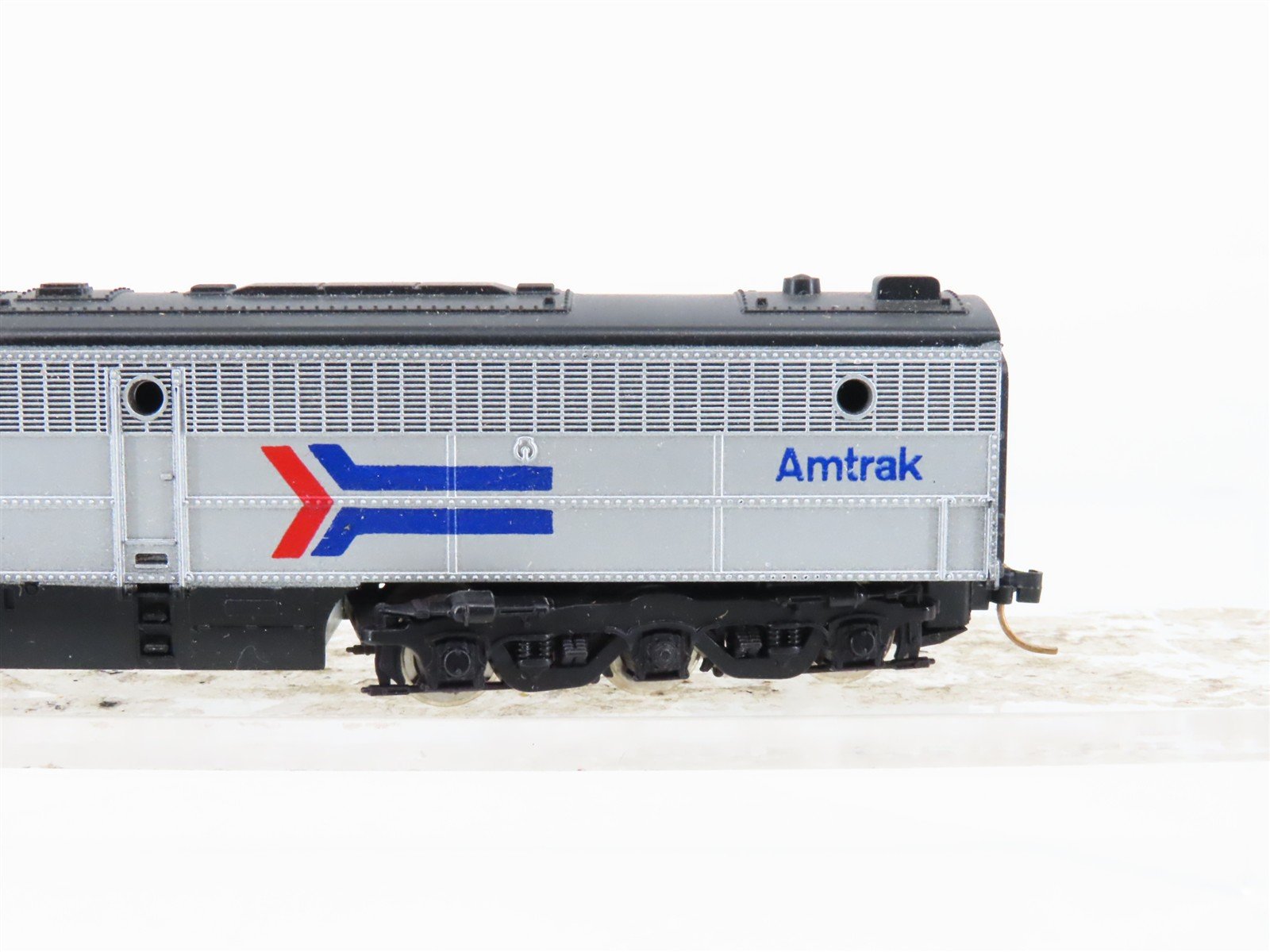 N Scale Kato Amtrak PB-1 Diesel Locomotive UNPOWERED