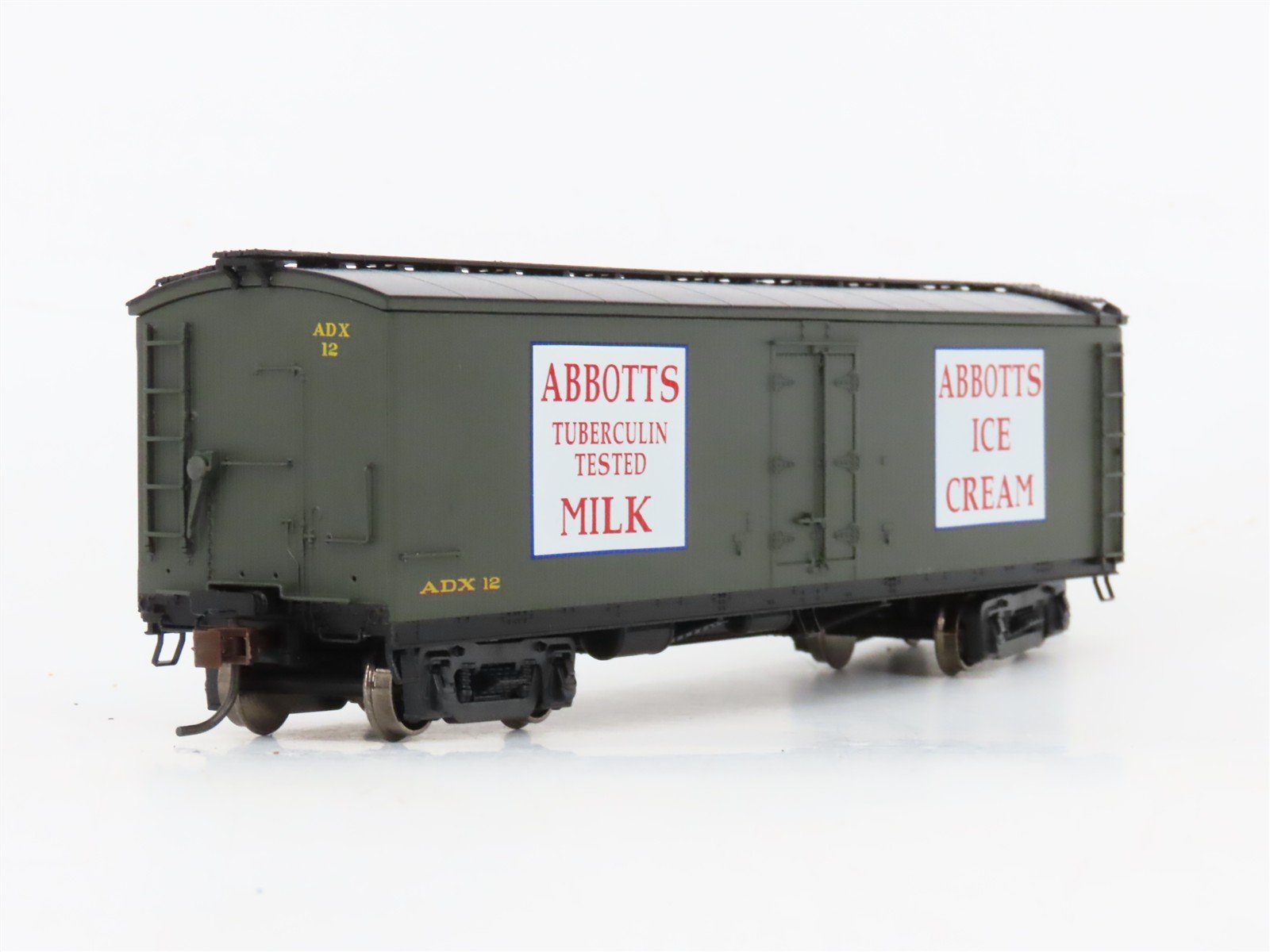 HO Scale Roundhouse 84614 ADX Abbotts Milk & Ice Cream 40' Wood Milk Car #12