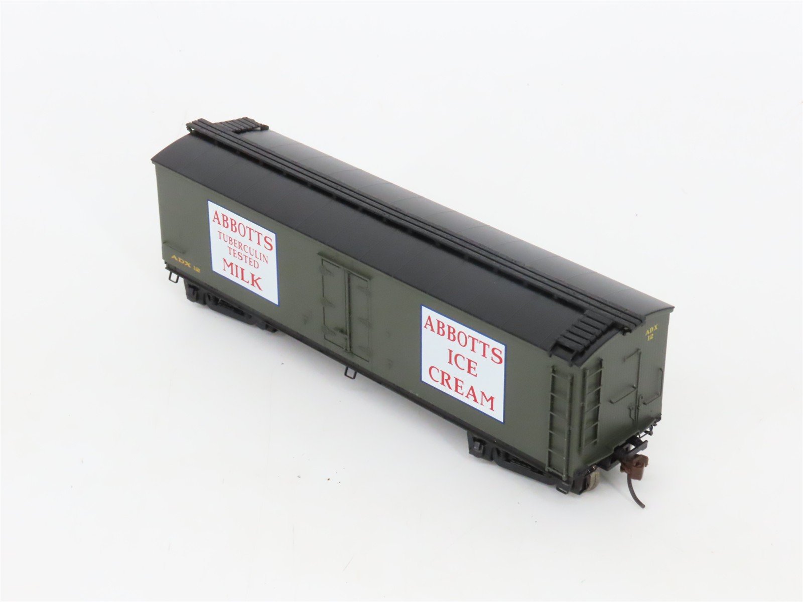 HO Scale Roundhouse 84614 ADX Abbotts Milk & Ice Cream 40' Wood Milk Car #12