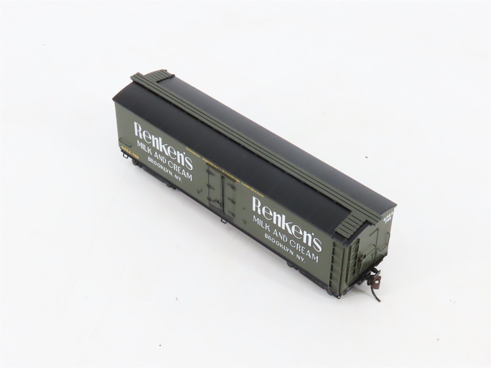 HO Scale Roundhouse 84633 GPEX Renken's Milk & Cream 40' Wood Milk Car #756