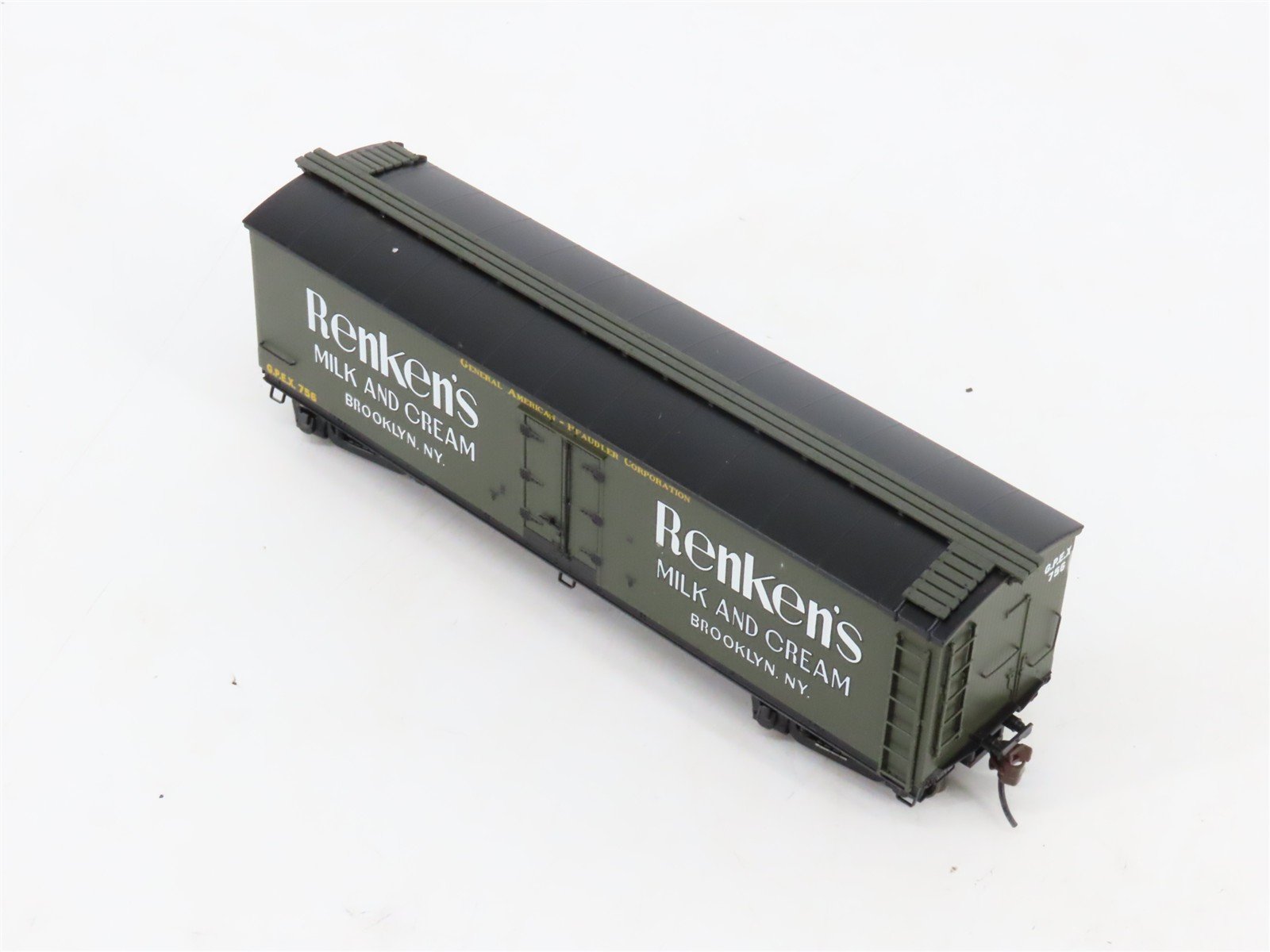 HO Scale Roundhouse 84633 GPEX Renken's Milk & Cream 40' Wood Milk Car #756