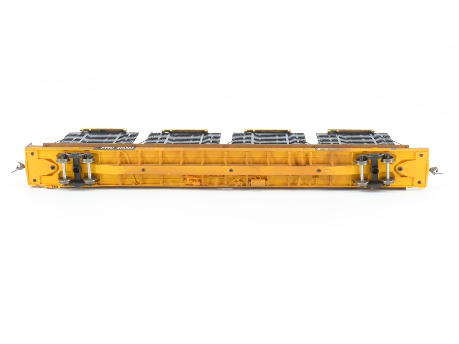 HO Scale FTTX Trailer Train 89' Flatcar #976305 w/Custom Auto Frame Load