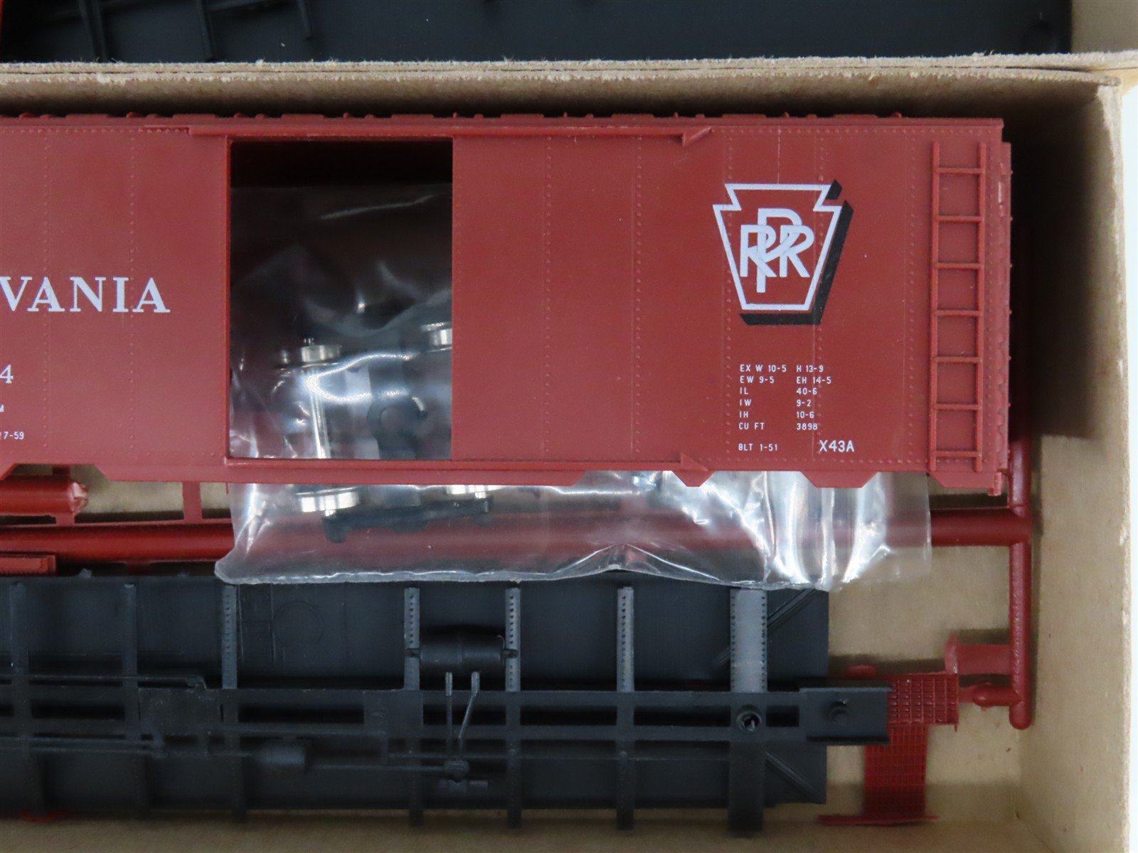 LOT of 6 HO Scale C&BT Undecorated & PRR Pennsylvania 40' Boxcar Kits