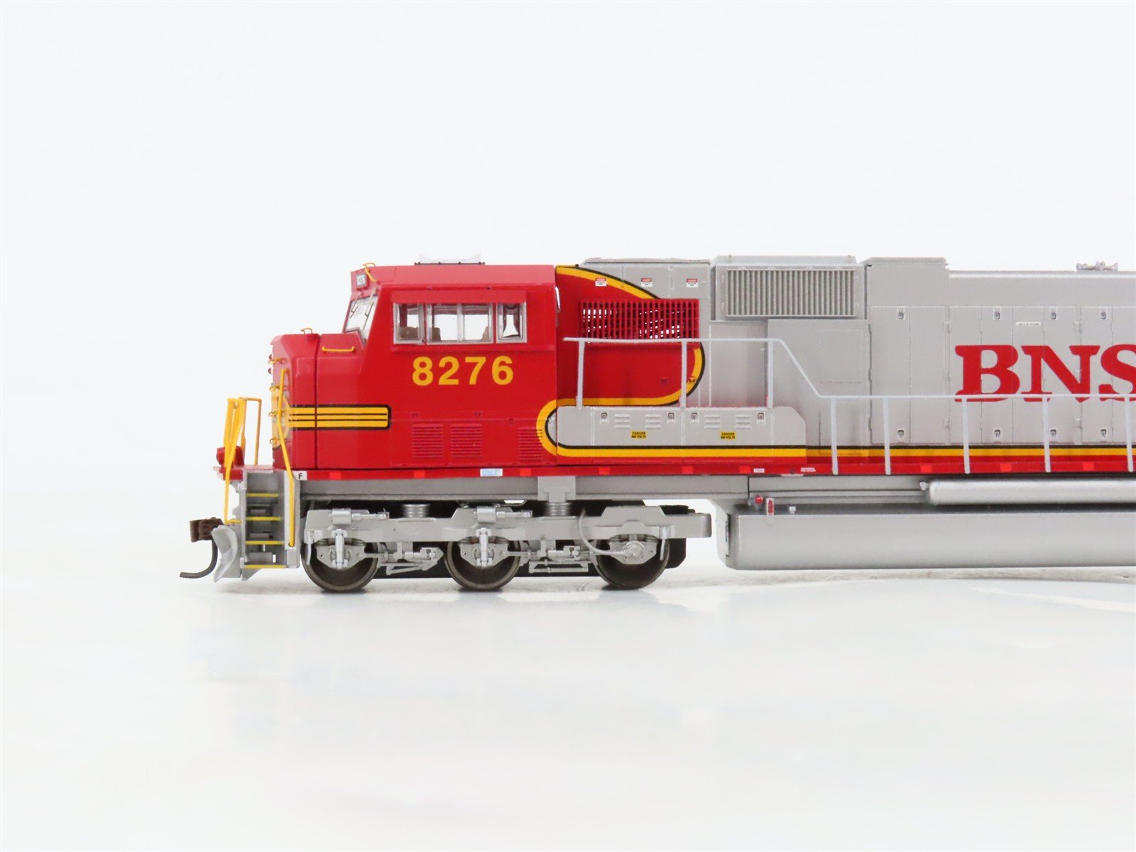 HO Scale Athearn Genesis G62212 BNSF SD75I Diesel Locomotive #8276