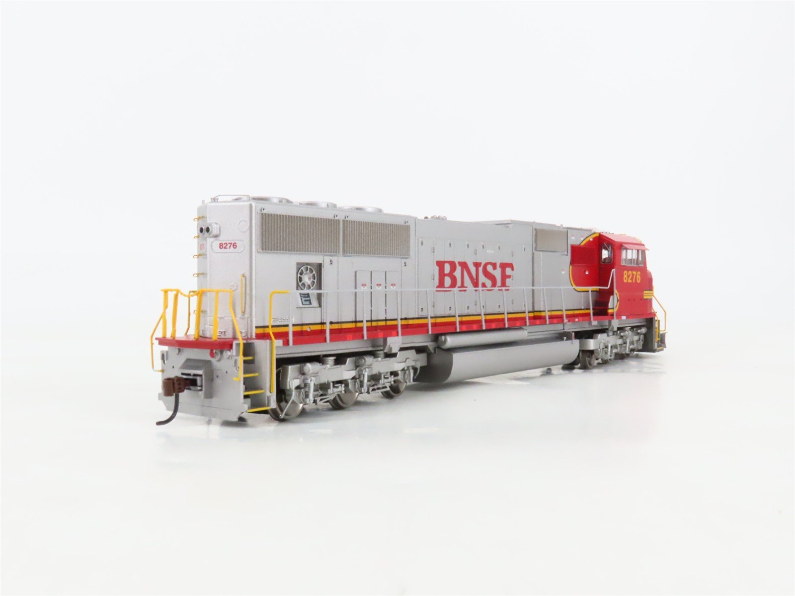 HO Scale Athearn Genesis G62212 BNSF SD75I Diesel Locomotive #8276