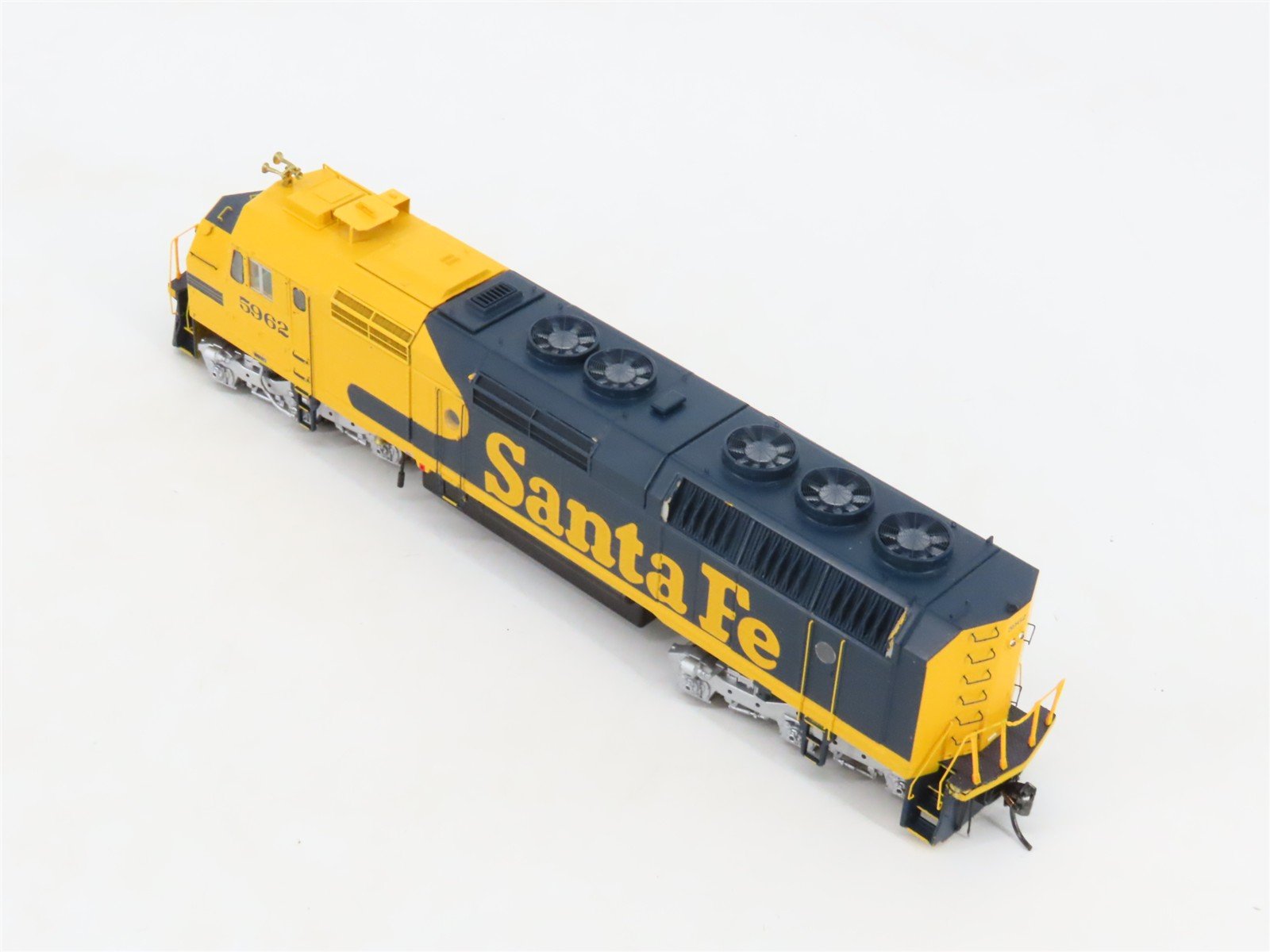 HO Scale Athearn Genesis G67568 ATSF Santa Fe F45 Diesel Loco #5962 wDCC & Sound