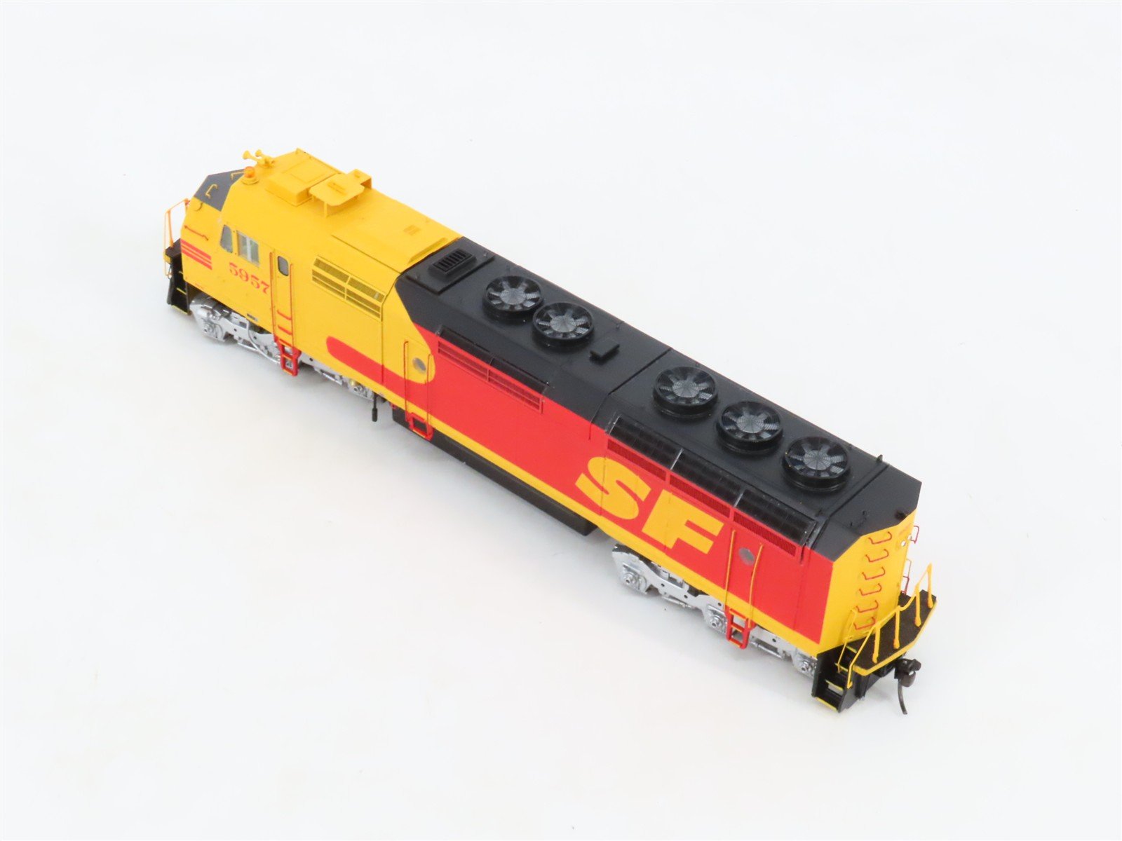 HO Scale Athearn Genesis G67658 ATSF Santa Fe F45 Diesel #5957 w/DCC & Sound