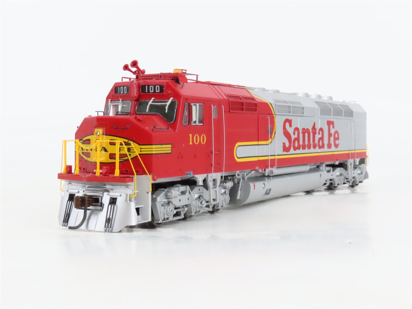 HO Scale Athearn Genesis ATHG67692 ATSF Santa Fe FP45 Diesel #100 wDCC & Sound